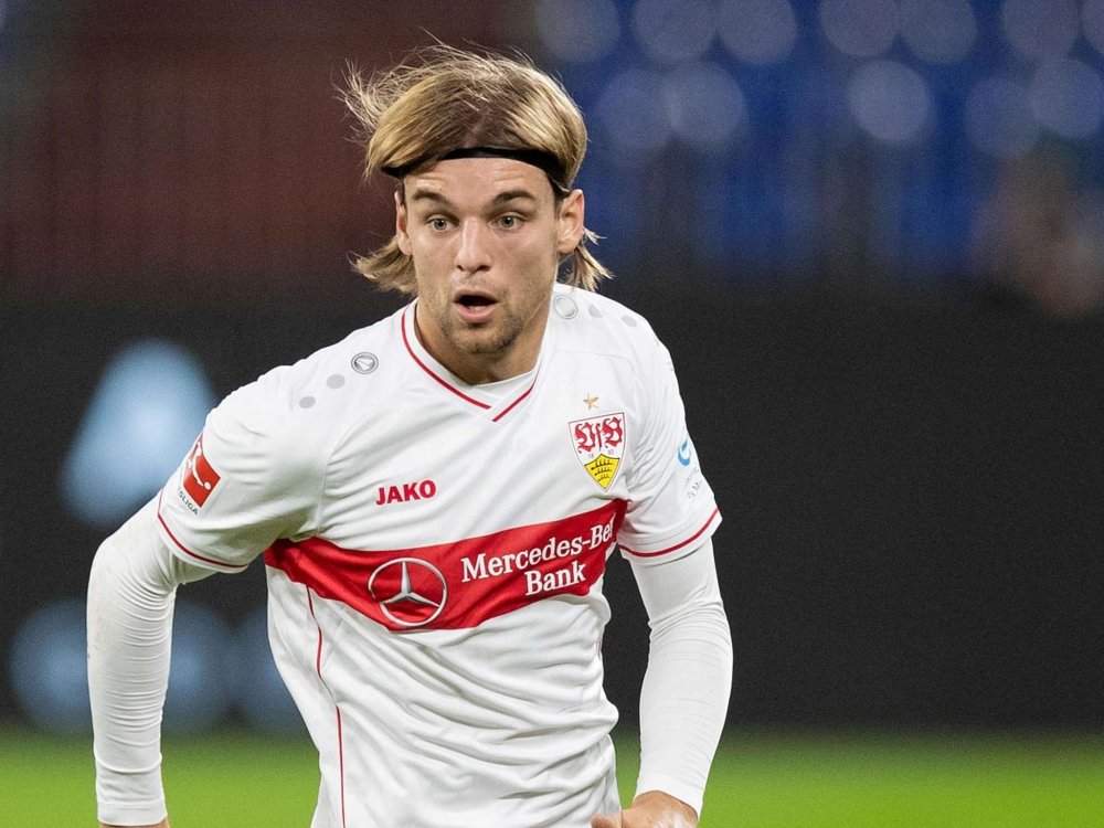  法甲新星福法纳破门惊艳全场引关注  